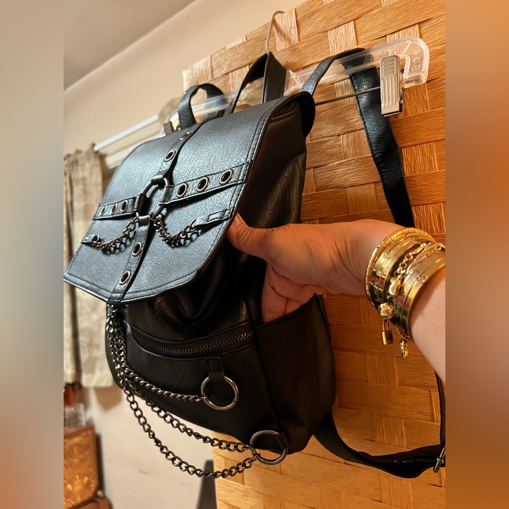 Rocker Backpack - Picture 4 of 14